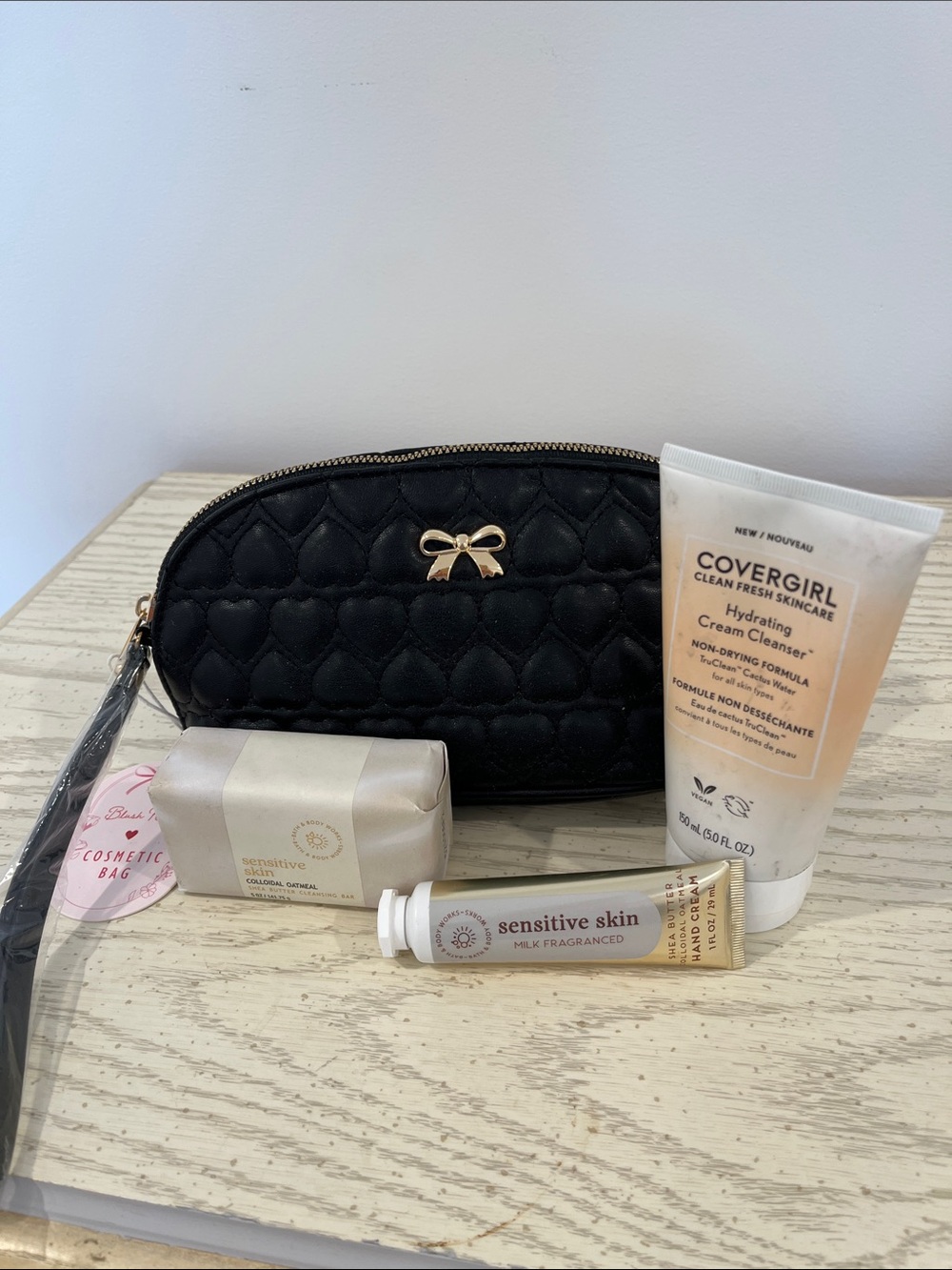 Beauty Set. Women’s Black Cosmetic Bag w Products